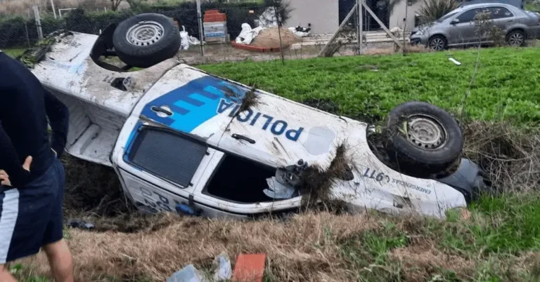 patrullero_en_zanjon_la_plata