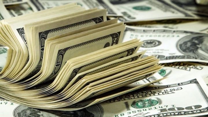 dolares-2338000